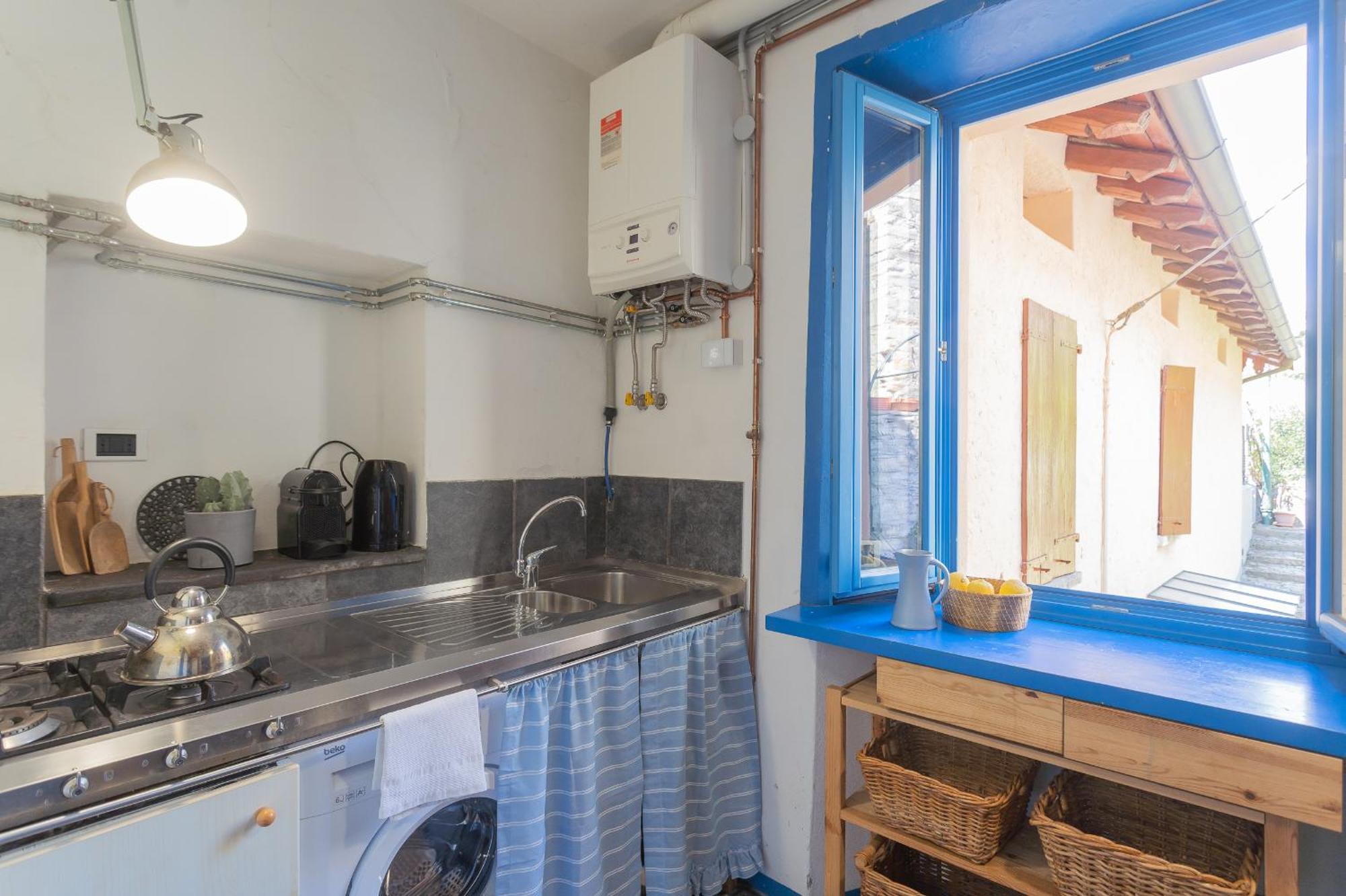 Deriva Apartment On Careno'S Beach By Rent All Como Nesso Ngoại thất bức ảnh