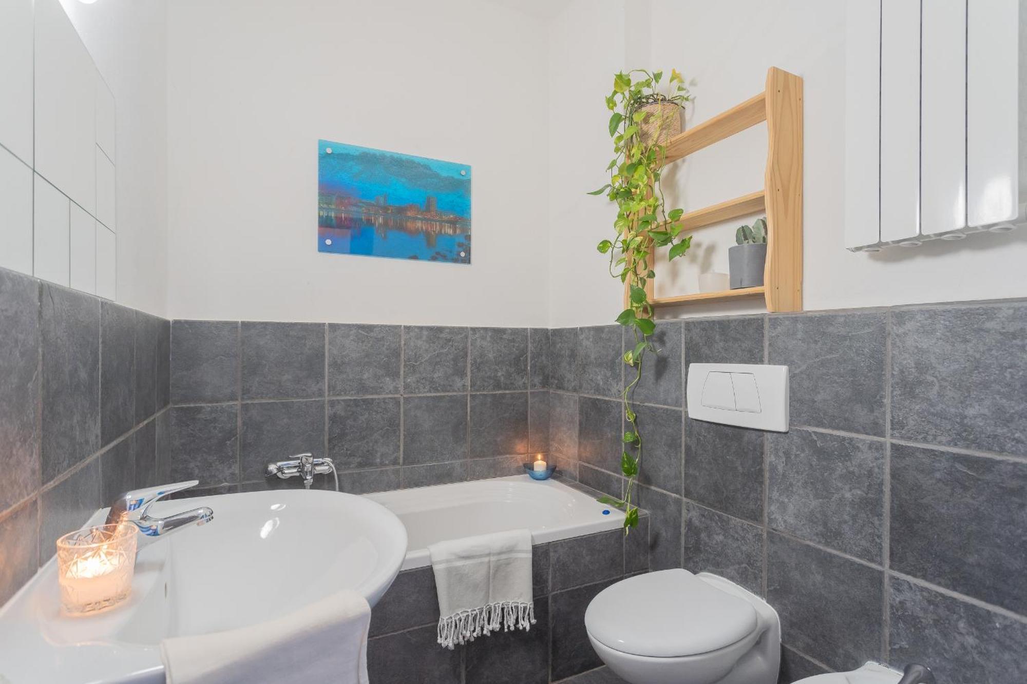 Deriva Apartment On Careno'S Beach By Rent All Como Nesso Ngoại thất bức ảnh